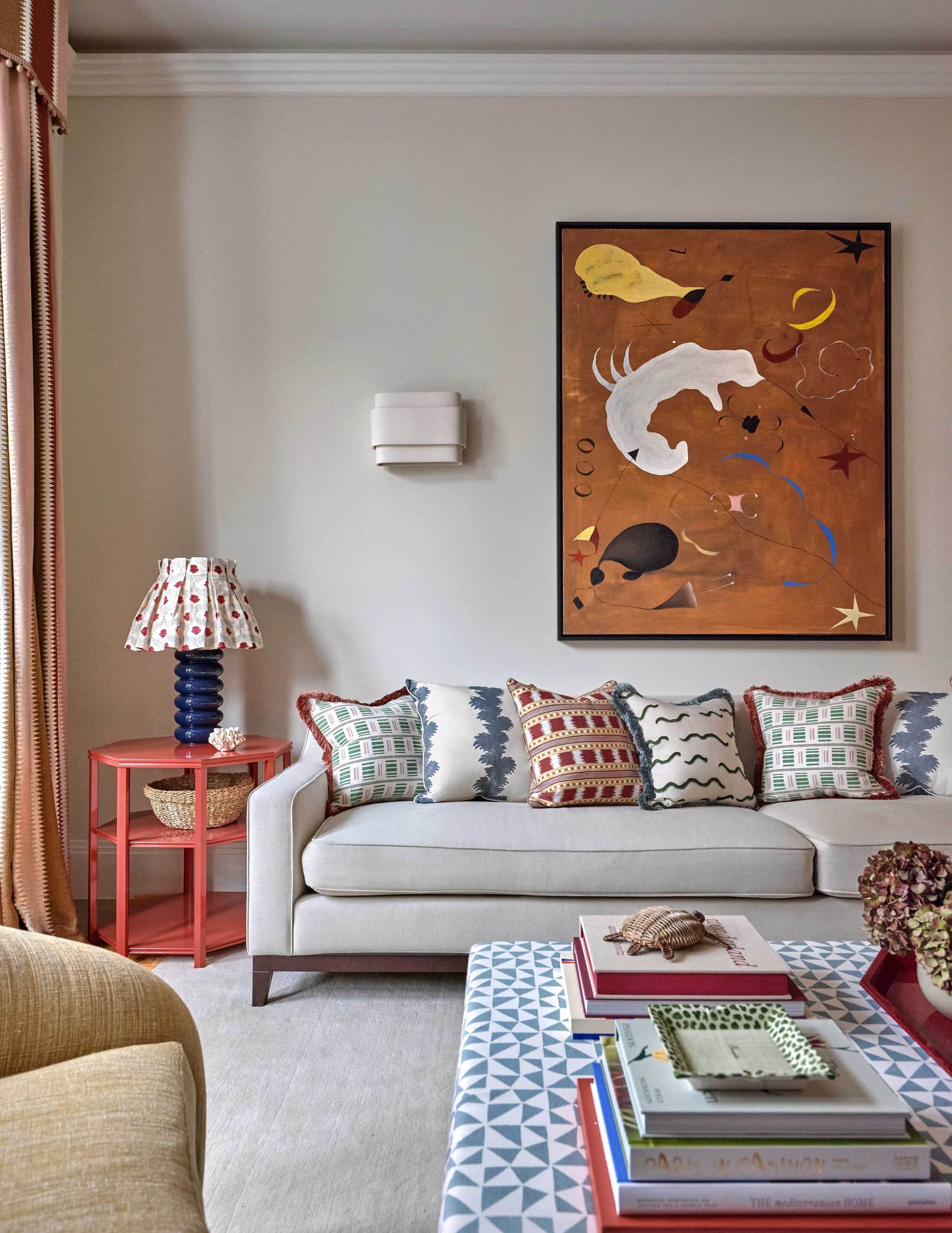 01 CHHI Chelsea Living Room