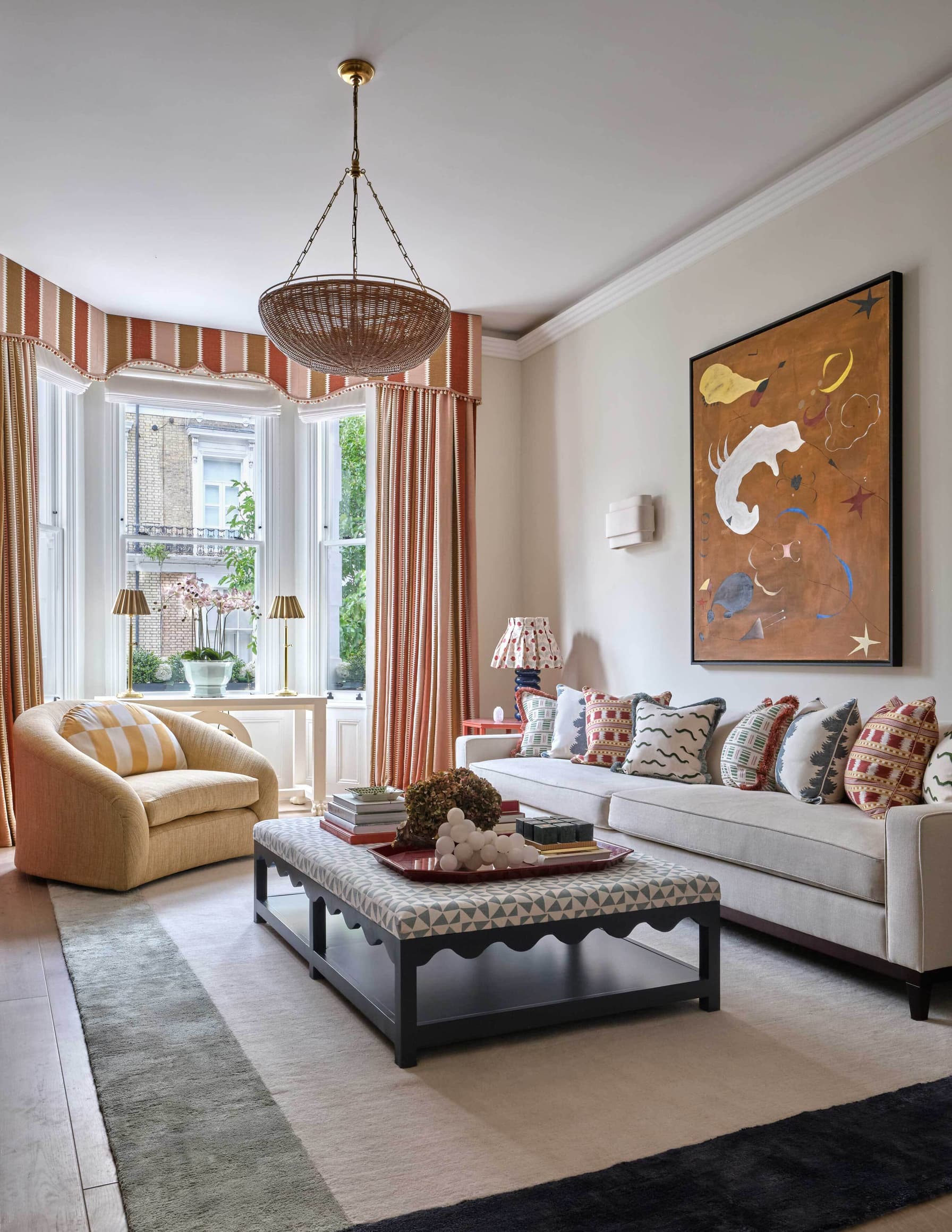 04 CHHI Chelsea Living Room