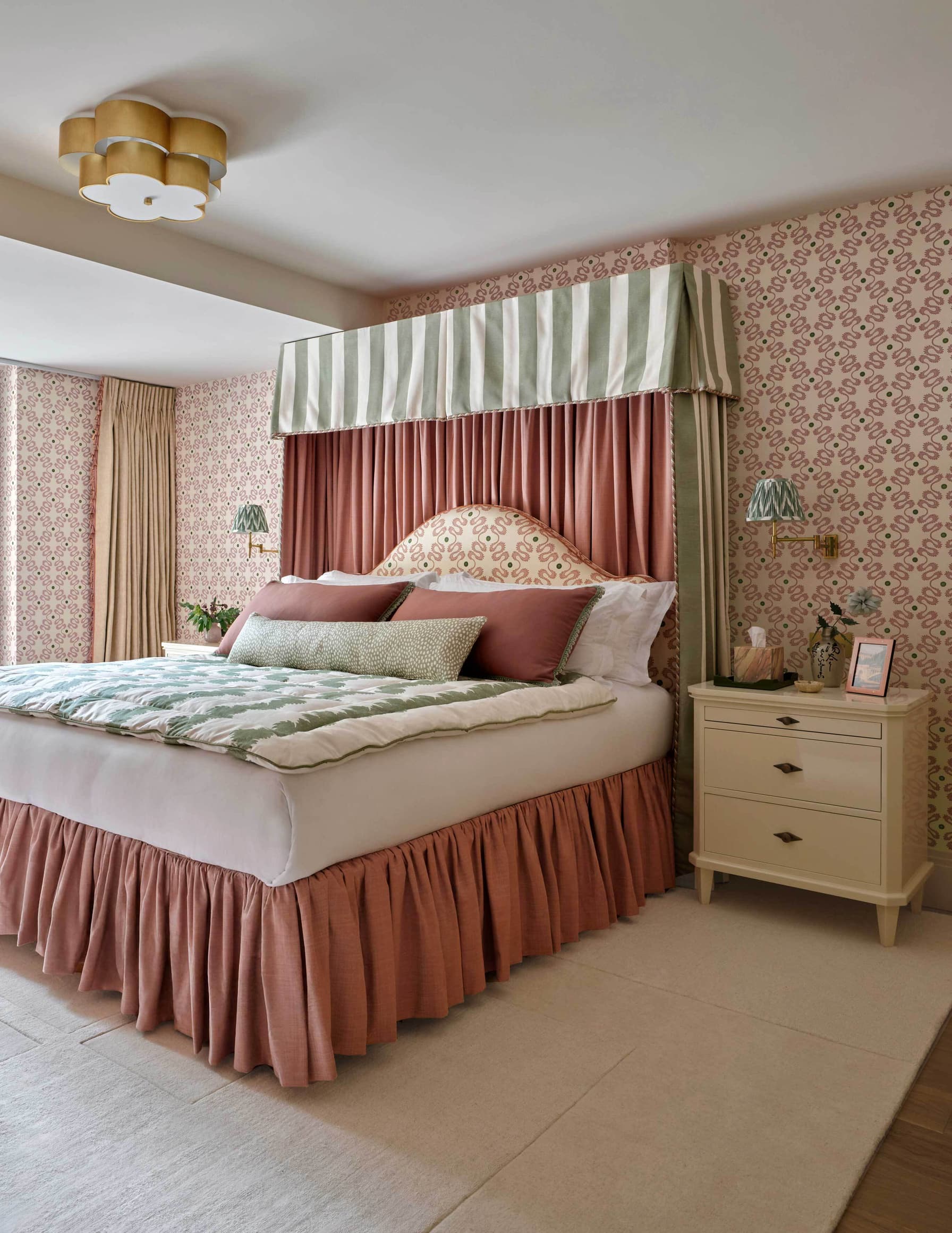 31 CHHI Chelsea Master Bedroom